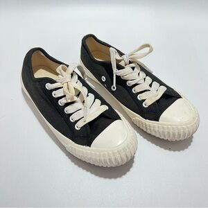 Bata Bullets Low Cut Sneakers.